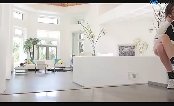 Luxurious Brunette in Pearly Pleasures